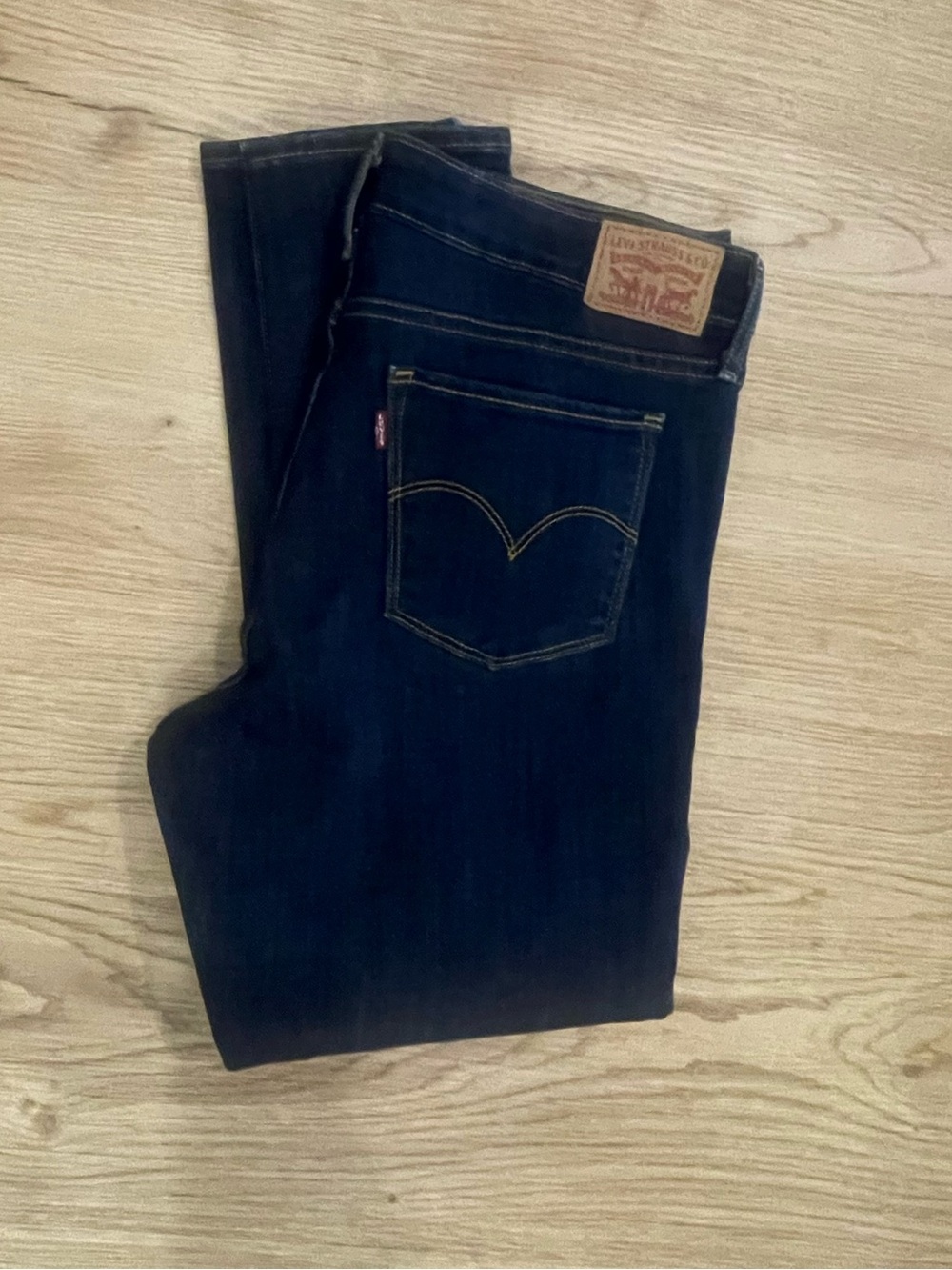 Levi's Women's Skinny Jeans in Dark Blue Denim